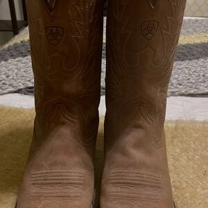 Ariat Cowboy boots